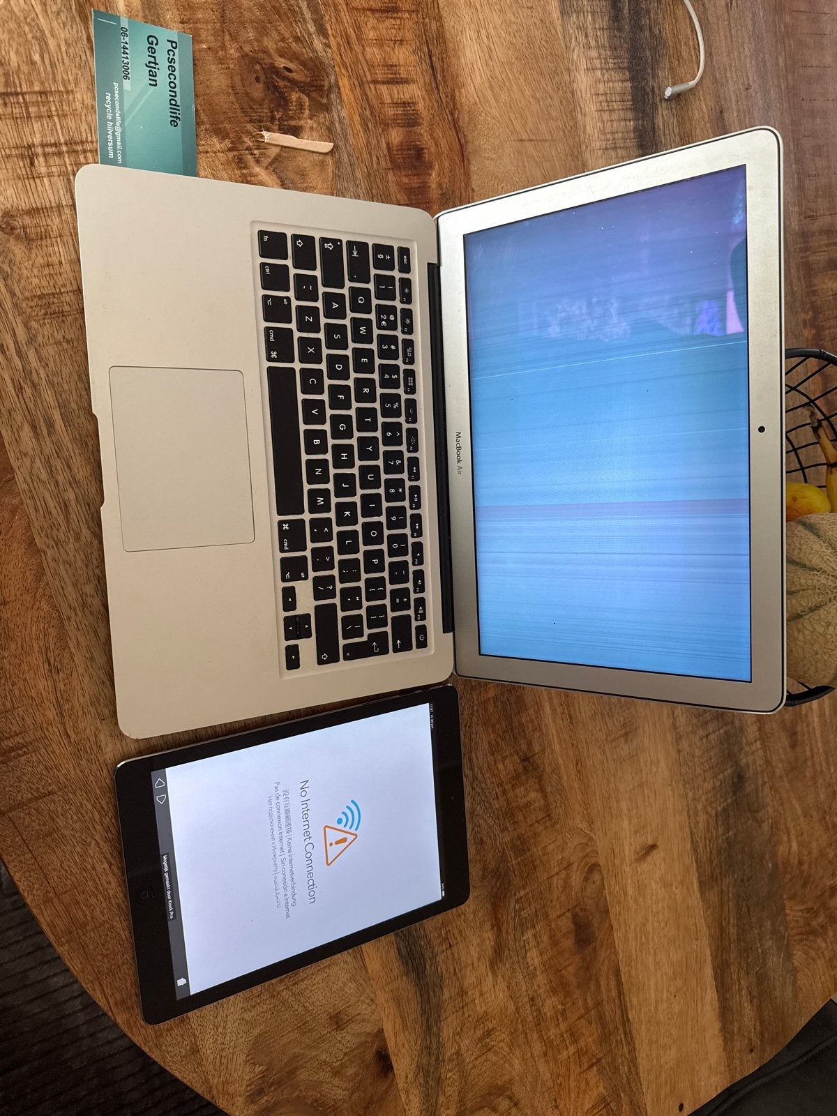 Ipad met incloud mackbook air met beeld probleem defect, Computers en Software, Apple iPads, 10 inch, Apple iPad, Ophalen of Verzenden
