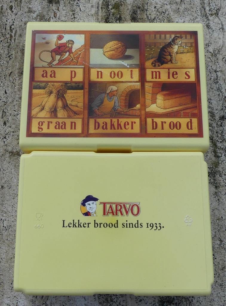 Tarvo 4 Aap Noot Mies Ontbijtborden + de Brood trommel, Nieuw, Ophalen of Verzenden, Bord(en), Wedgwood