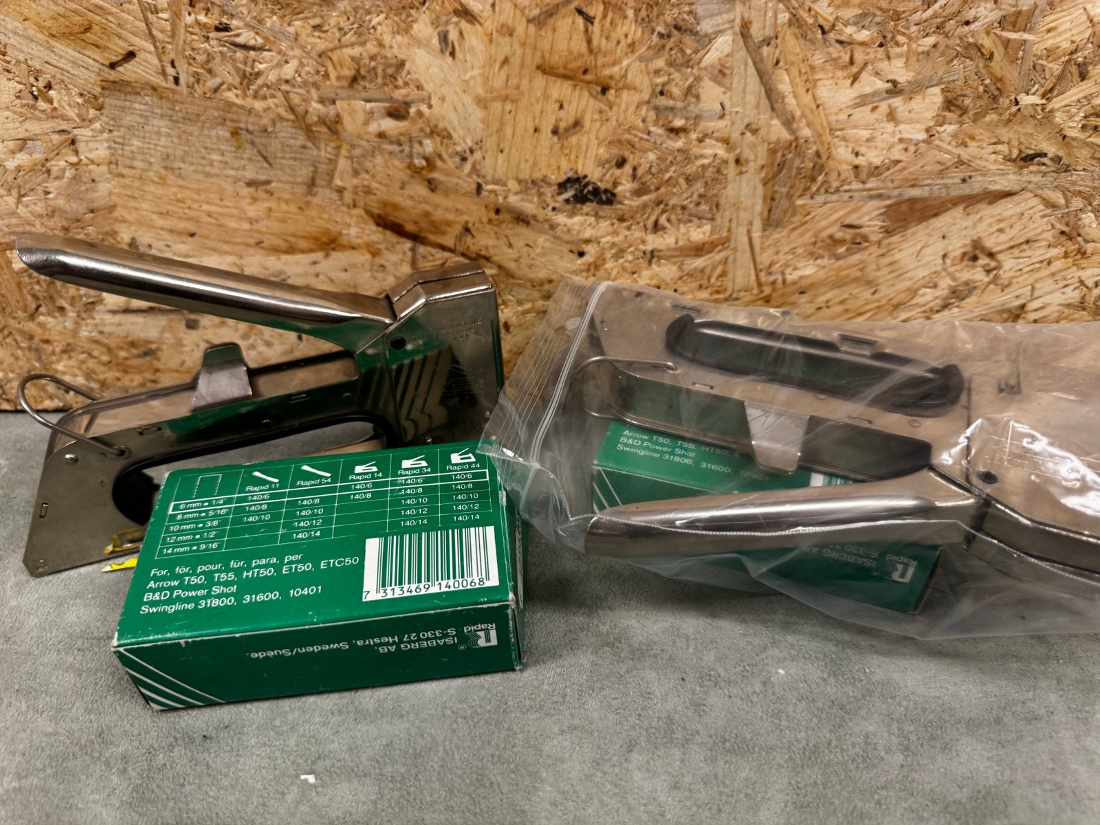 Set van 2 Rapid handtackers + Rapid 140/6 nietjes - ReK4, Doe-het-zelf en Verbouw, Gebruikt, Overige merken, Ophalen of Verzenden