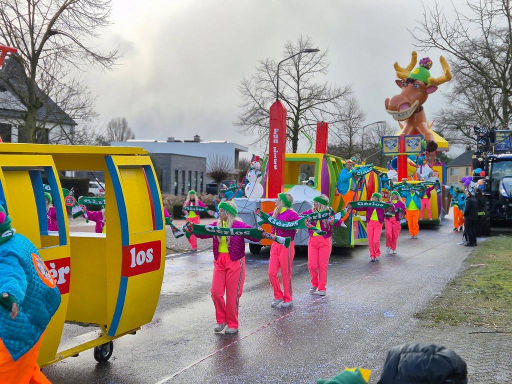 Complete (loop)groep après-ski/winter/Gèrlos, Maat 38/40 (M), Carnaval, Ophalen of Verzenden, Zo goed als nieuw