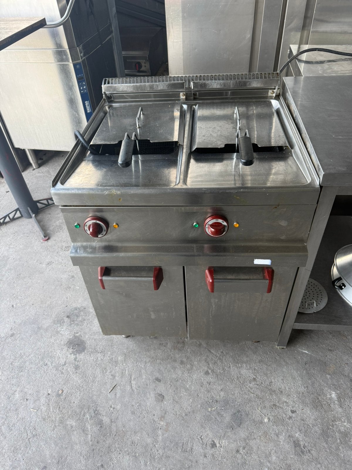 Dubbele friteuse / frituur 2x 13 liter staande model, Ophalen