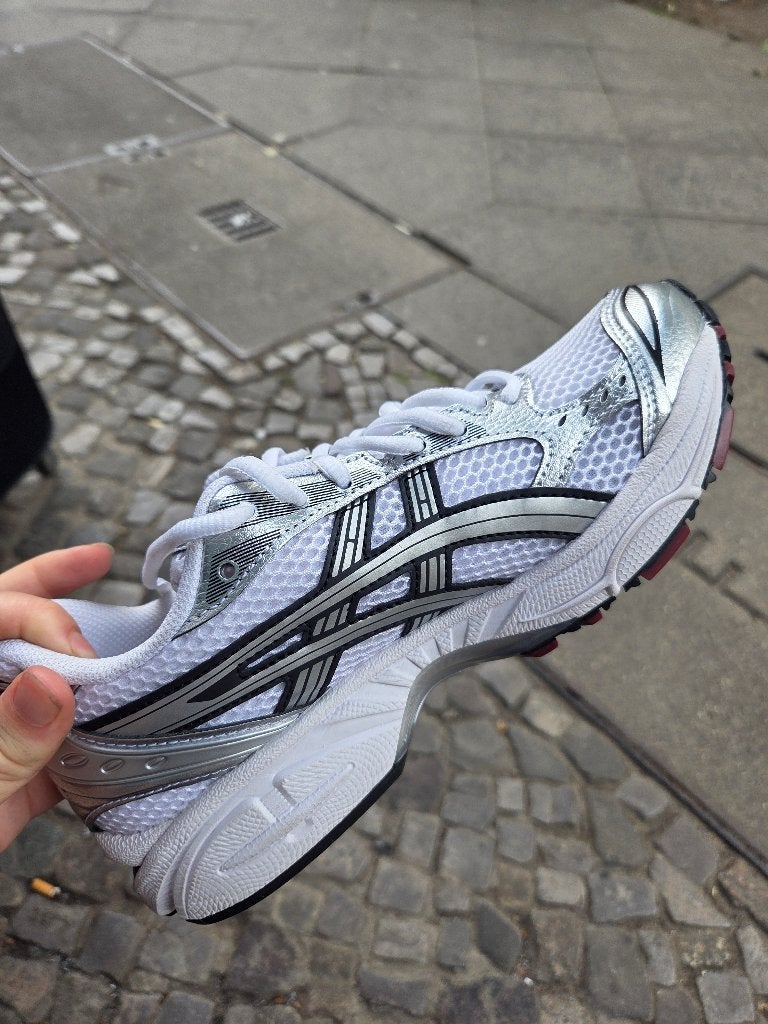 Asics gel schoenen, Wit, Nieuw, Ophalen of Verzenden, Sneakers of Gympen