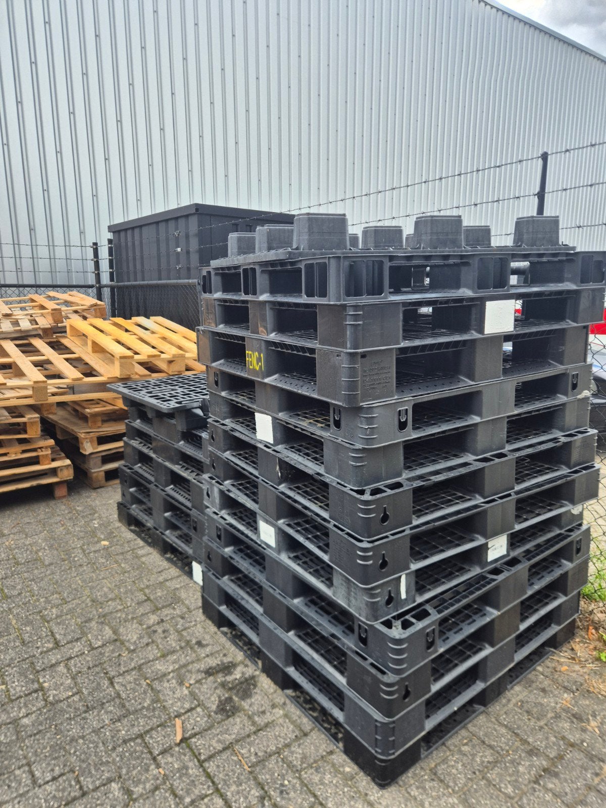 zwarte kunststof pallets, Ophalen, 100 cm of meer, 60 cm of meer, Overige typen