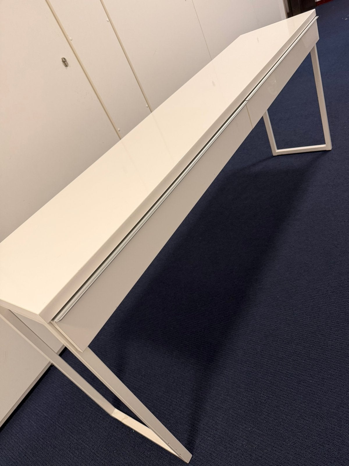 IKEA BESTÅ BURS Desk High-Gloss White Bureau 120x40, Ophalen, Zo goed als nieuw