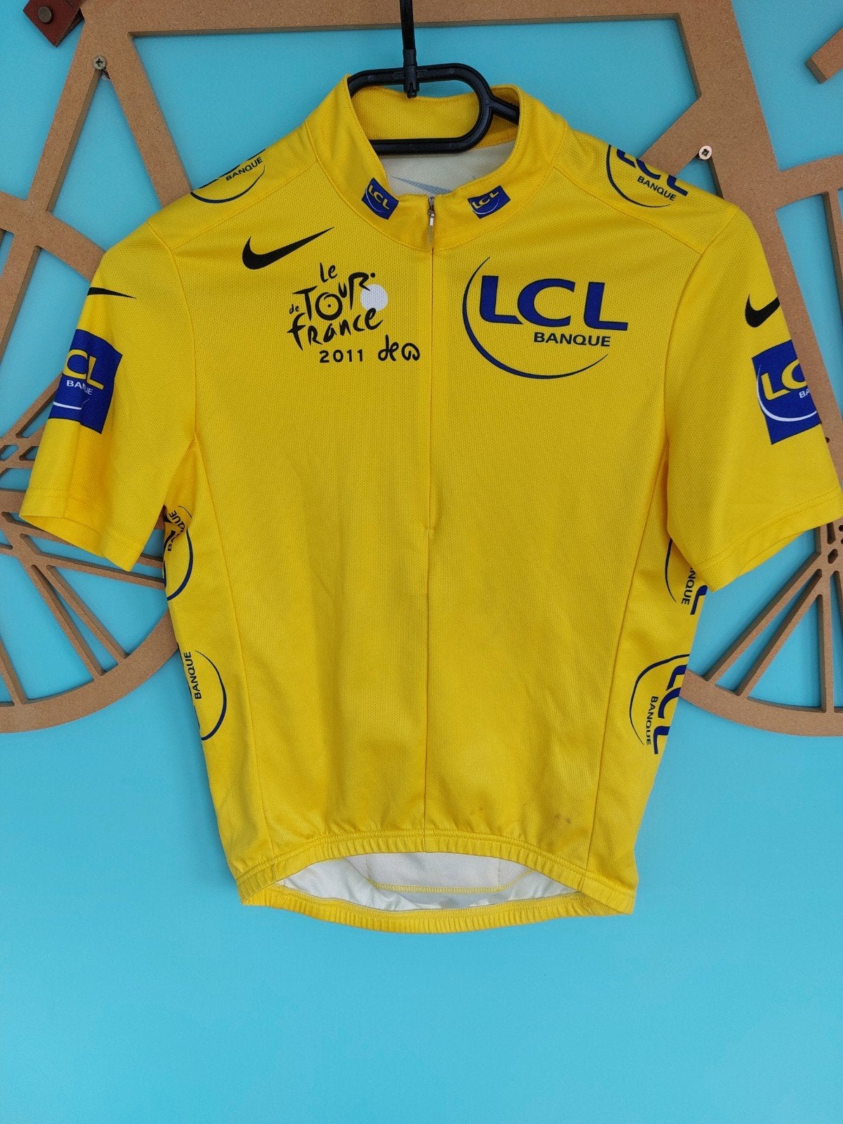 GELE TRUI TOUR DE FRANCE 2011 LCL nike, Ophalen of Verzenden, Zo goed als nieuw, Kleding