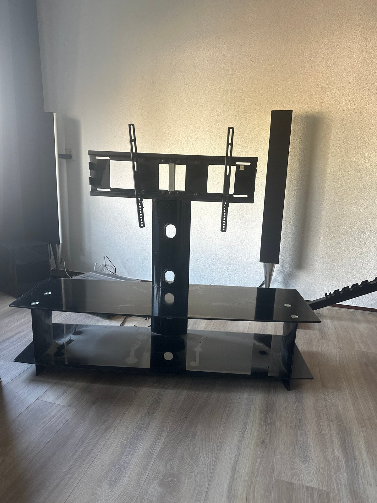 TV-meubel met draaibare beugel - Zwart glas en metaal, Huis en Inrichting, Ophalen, Gebruikt, 100 tot 150 cm, Glas