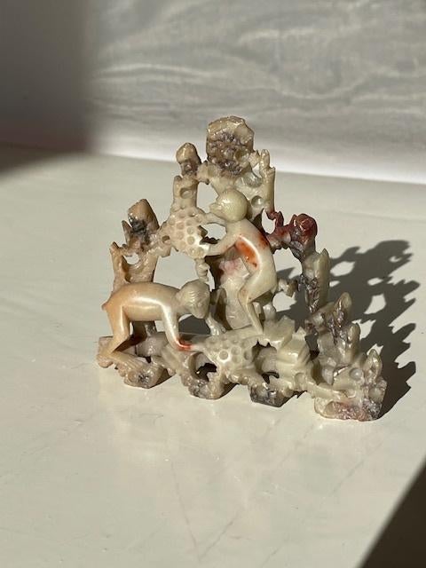 Beeldje antiek Natuursteen " Apen ", Antiek en Kunst, Kunst | Beelden en Houtsnijwerken, Minder dan 20 cm, Natuurlijk materiaal