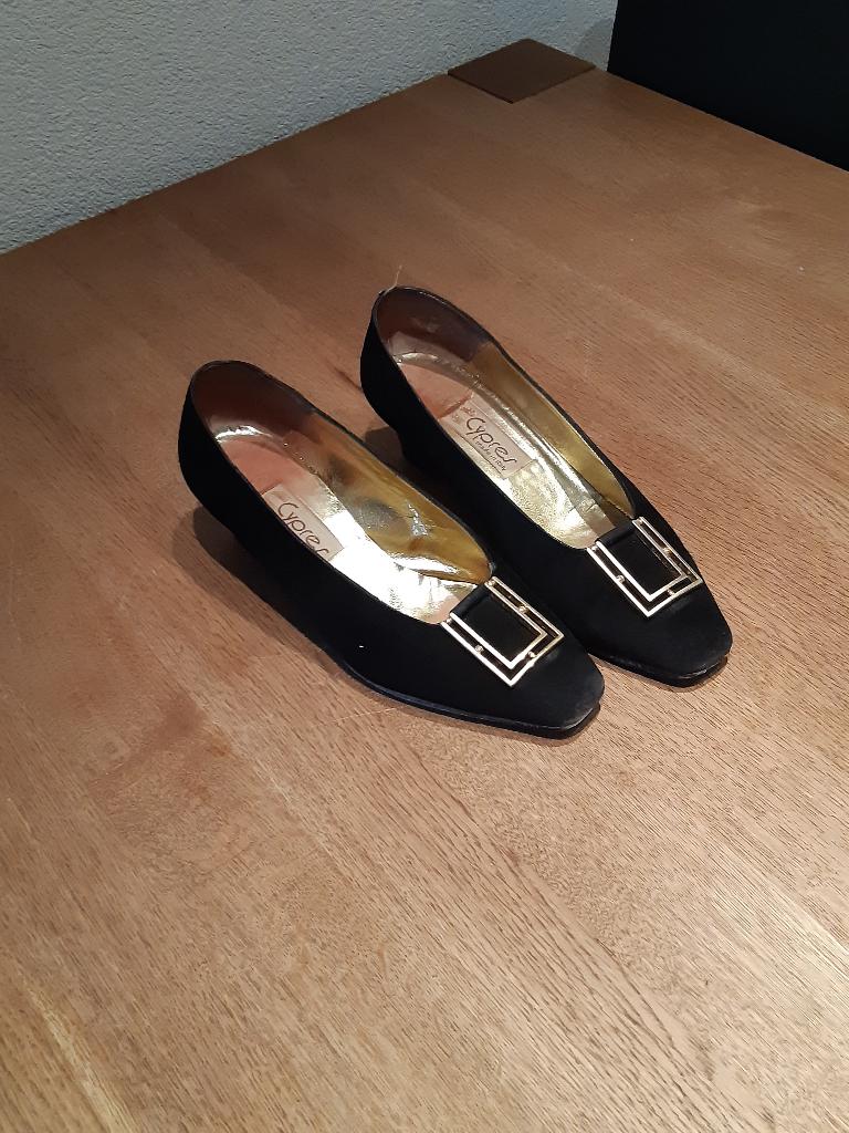 schoenen cypres, Ophalen of Verzenden, Zo goed als nieuw, Overige typen