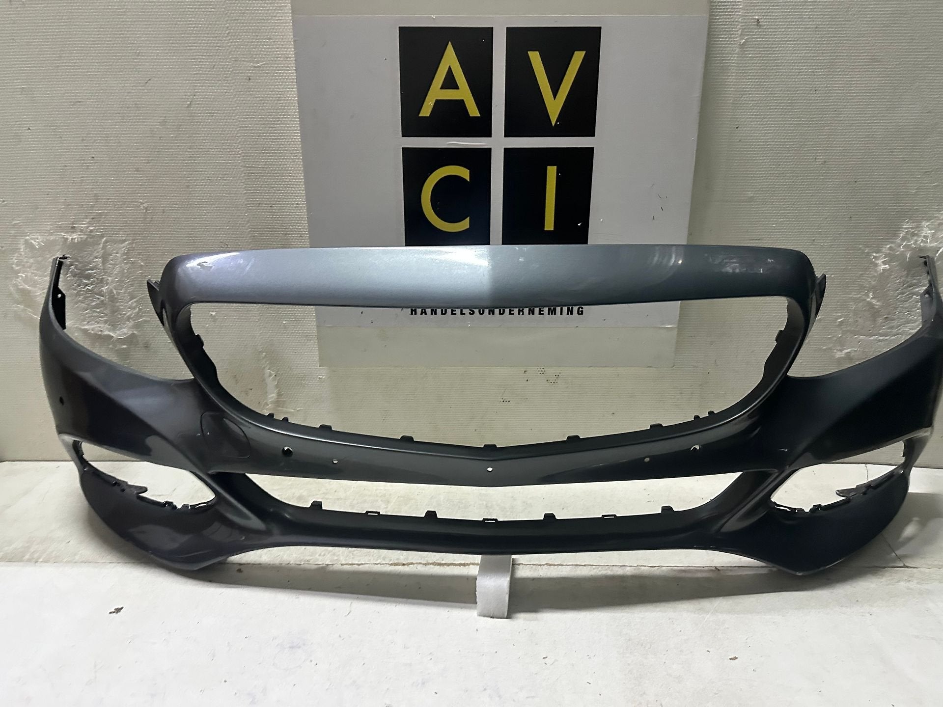 Mercedes C klasse W205  voorbumper bumper A2058800125, Gebruikt, -, Voor, Ophalen of Verzenden