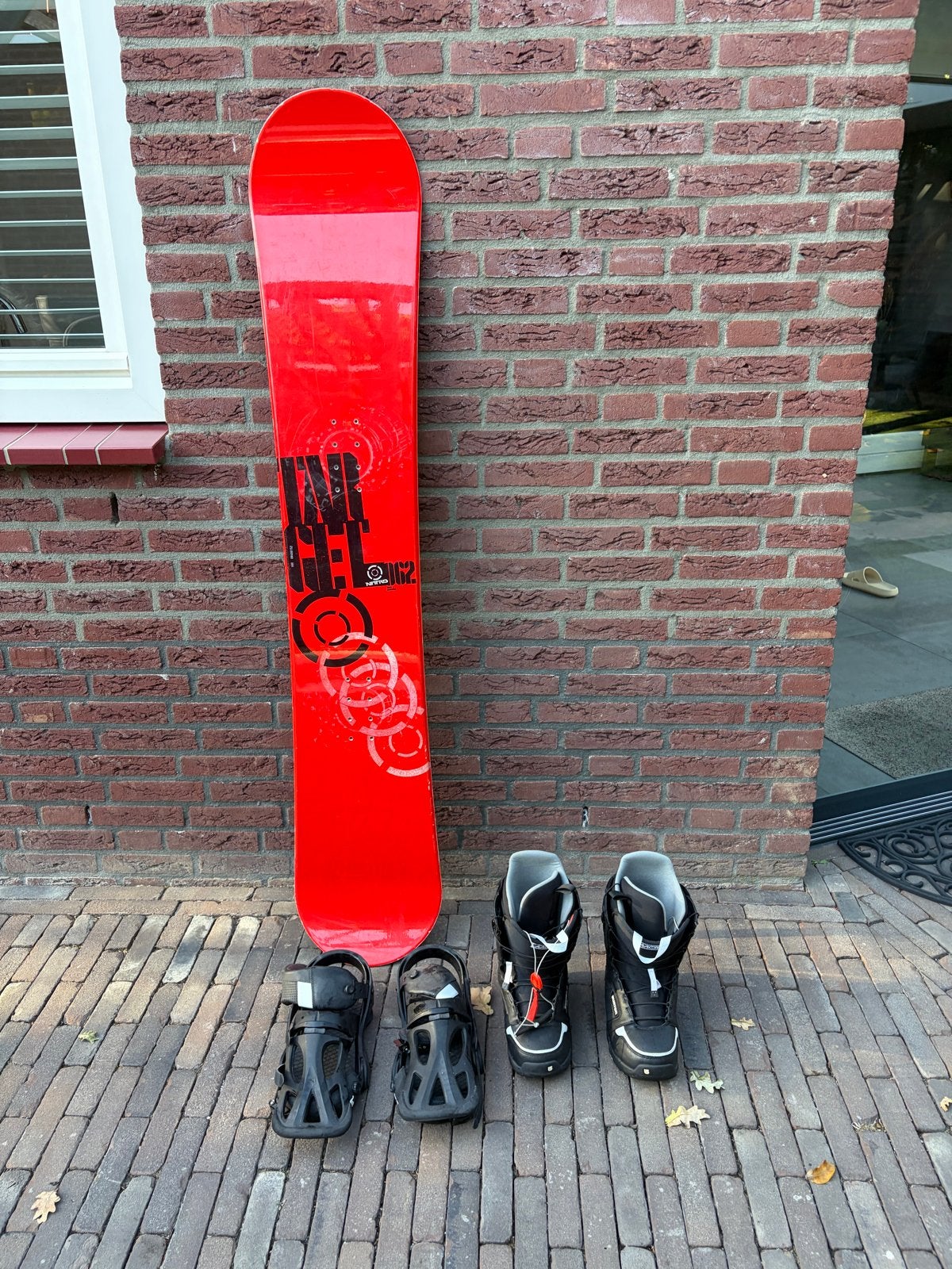 Snowboard met Burton Moto Snowboots (maat 42), Ophalen of Verzenden, Gebruikt, Board