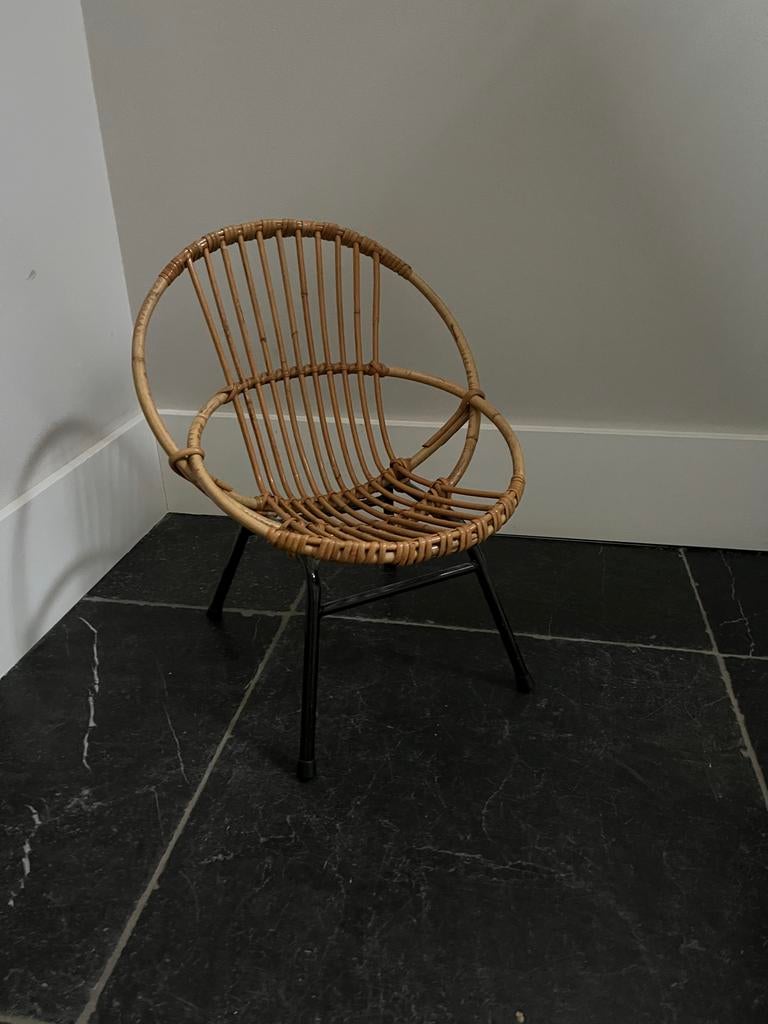 Supet leuk Rotan kinderstoeltje (in hele goede staat), Huis en Inrichting, Ophalen, Overige kleuren, Riet of Rotan, Zo goed als nieuw