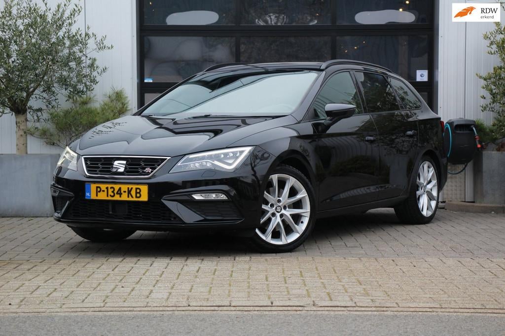 Seat Leon ST 1.8 TSI FR Business Intense - PANO - CARPLAY -, Auto's, Seat, Voorwielaandrijving, Gebruikt, 4 cilinders, Leon