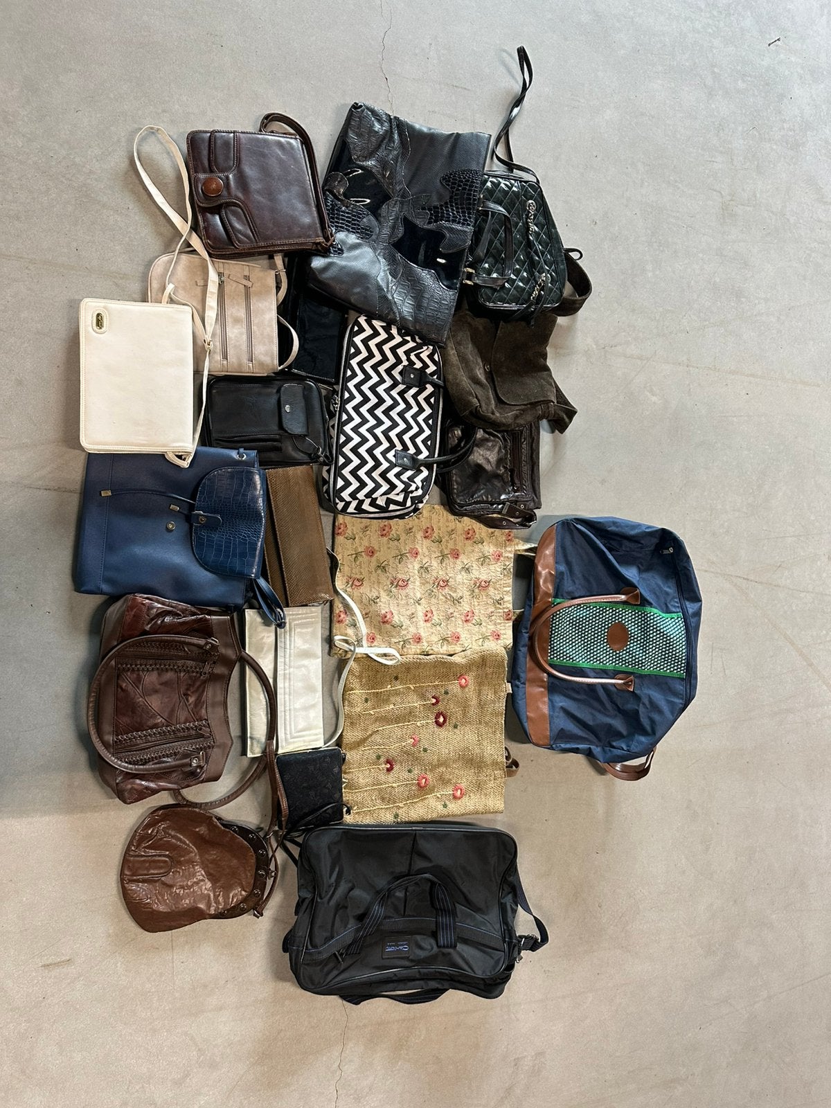 Grote partij dames tassen vintage handtassen schoudertassen, Ophalen of Verzenden, Gebruikt, Overige kleuren