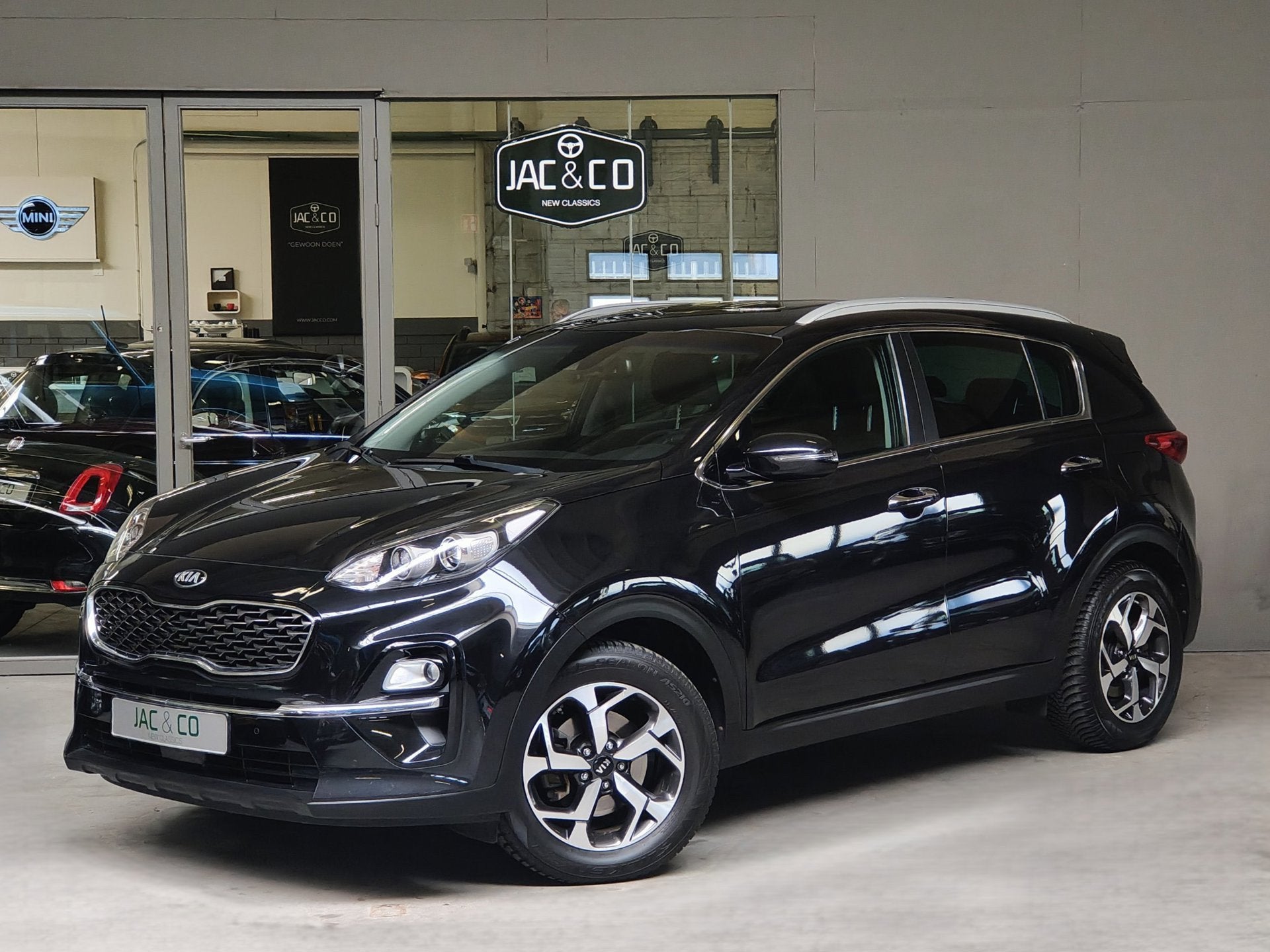Kia SPORTAGE 1.6 T-GDI DynamicLine (€16790,- ex BTW) Apple, Auto's, Dealer onderhouden, Gebruikt, 4 cilinders, Zwart