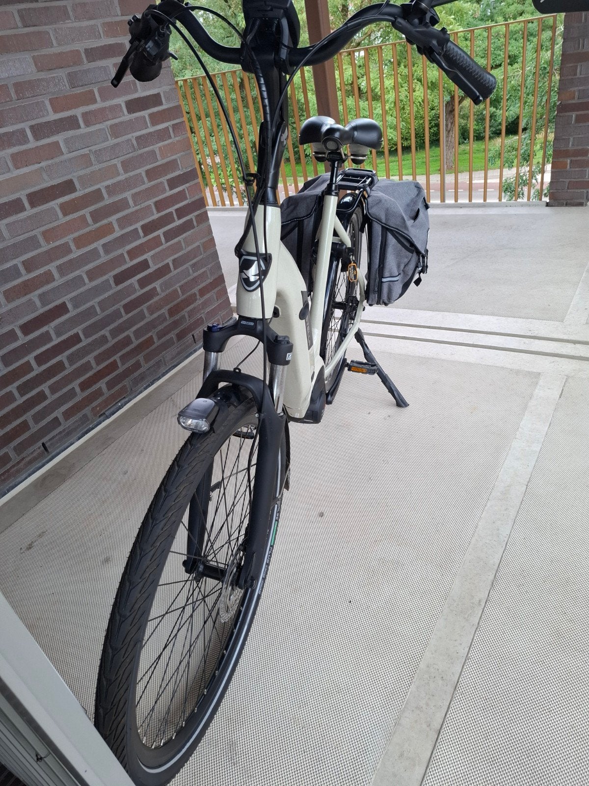stella  livorno  57 cm frame  wegens  omstandigheden, Fietsen en Brommers, Zo goed als nieuw, 50 km per accu of meer, 55 tot 59 cm