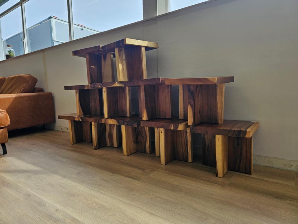 Houten bijzettafels prijs per stuk, Minder dan 55 cm, Rond, Zo goed als nieuw, Info@homefriesland.nl