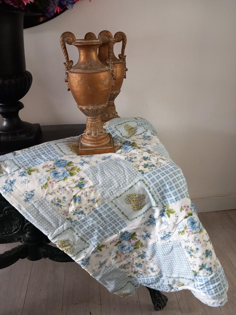 Vintage Patchwork Deken met Bloemenprint, Huis en Inrichting, Gebruikt, Ophalen of Verzenden, Deken of Dekbed, Overige maten