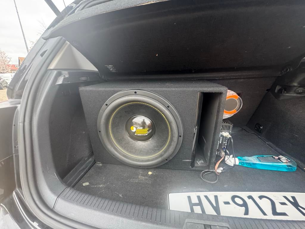 Complete Car Audio Set: Subwoofer, Versterker, Condensator, Ophalen, Gebruikt