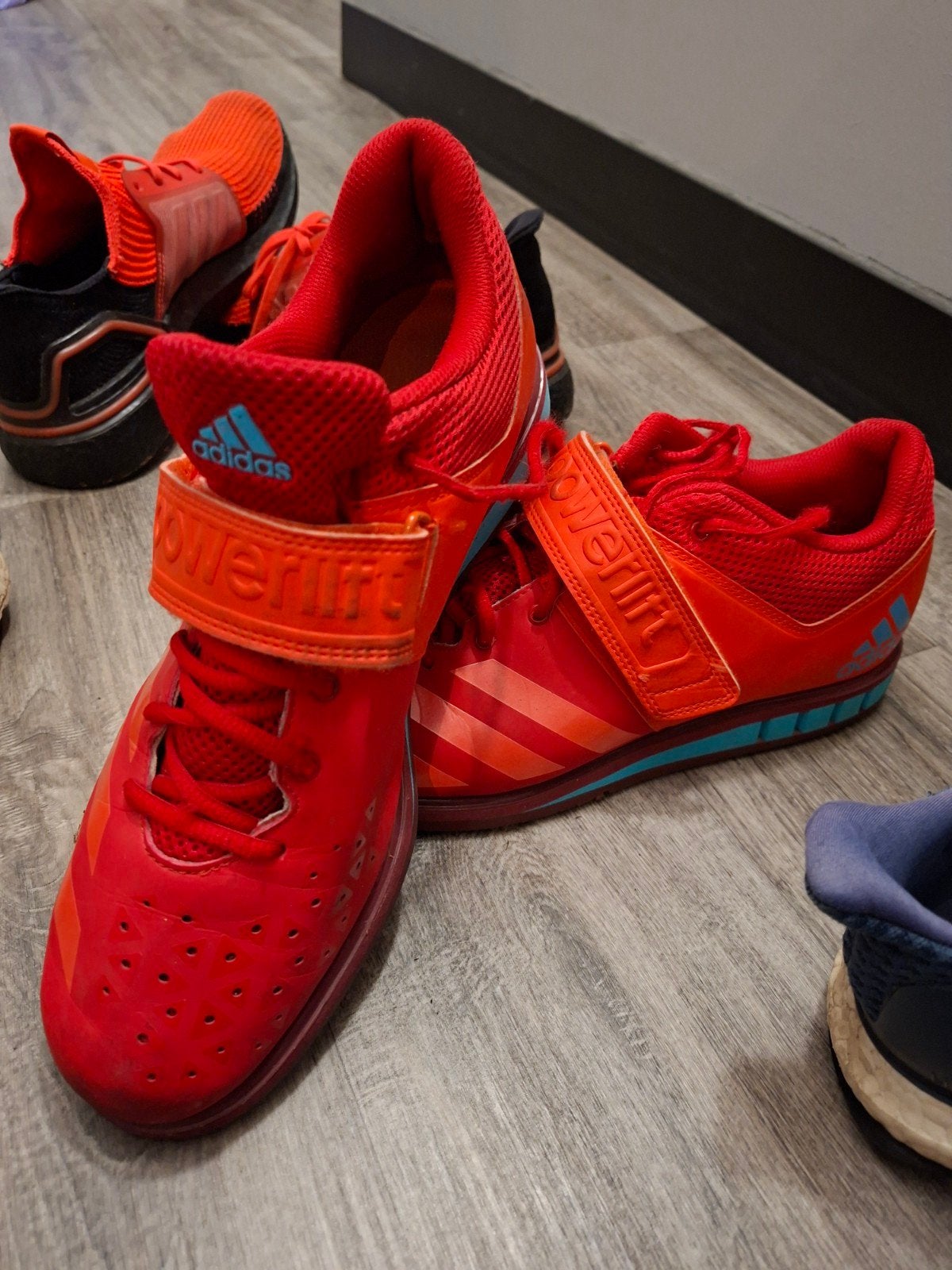 ZGAN maat 44 Adidas Sportschoenen - Diverse Modellen en Kleu, Kleding | Heren, Ophalen, Blauw, Sneakers of Gympen, Adidas