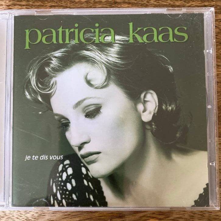 Patricia Kaas - Je te dis vous (CD)near mint, Cd's en Dvd's, Ophalen of Verzenden, Zo goed als nieuw, Inclusief boekje, Chanson
