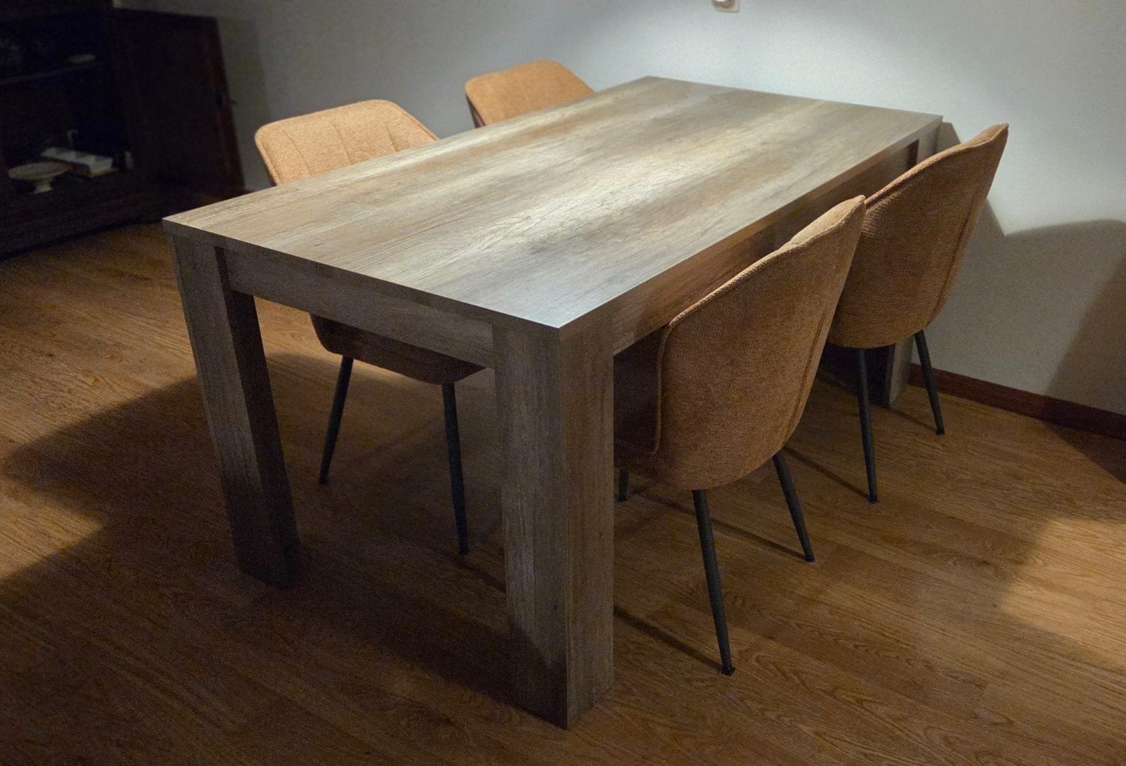 tafel met 4 stoffen stoelen, Huis en Inrichting, Tafels | Eettafels, Ophalen, Onbekend, 50 tot 100 cm, Zo goed als nieuw