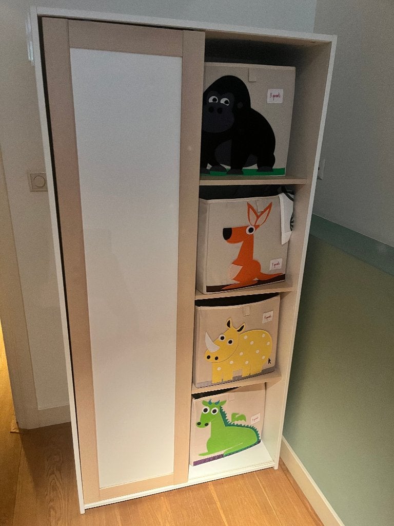 Witte kinderkast met schuifspiegeldeur + 3 Sprouts manden, Ophalen, Gebruikt