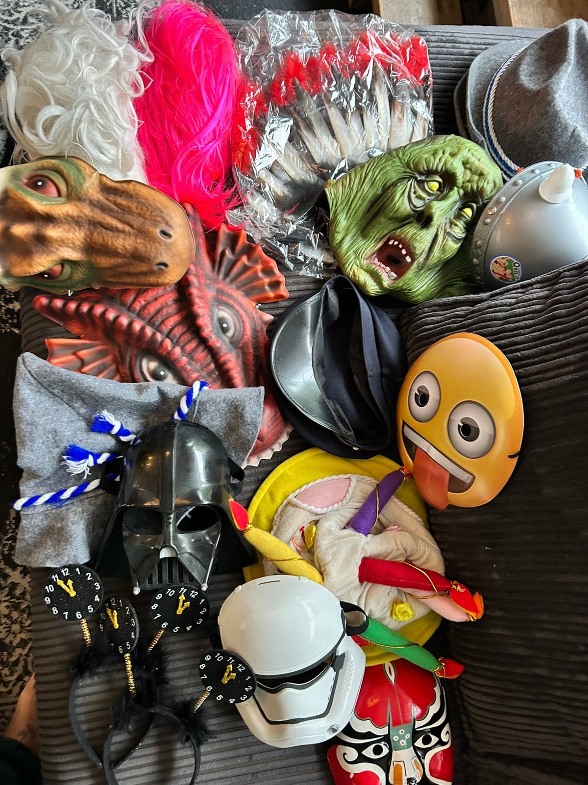 Plastic boodschappen tas vol verkleed items, Ophalen of Verzenden, Gebruikt