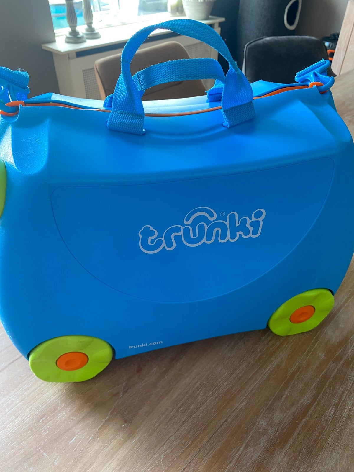 Leuke kinderkoffer ophalen in culemborg voor 12,50€ contant, Ophalen, Gebruikt, Hard kunststof, Minder dan 50 cm