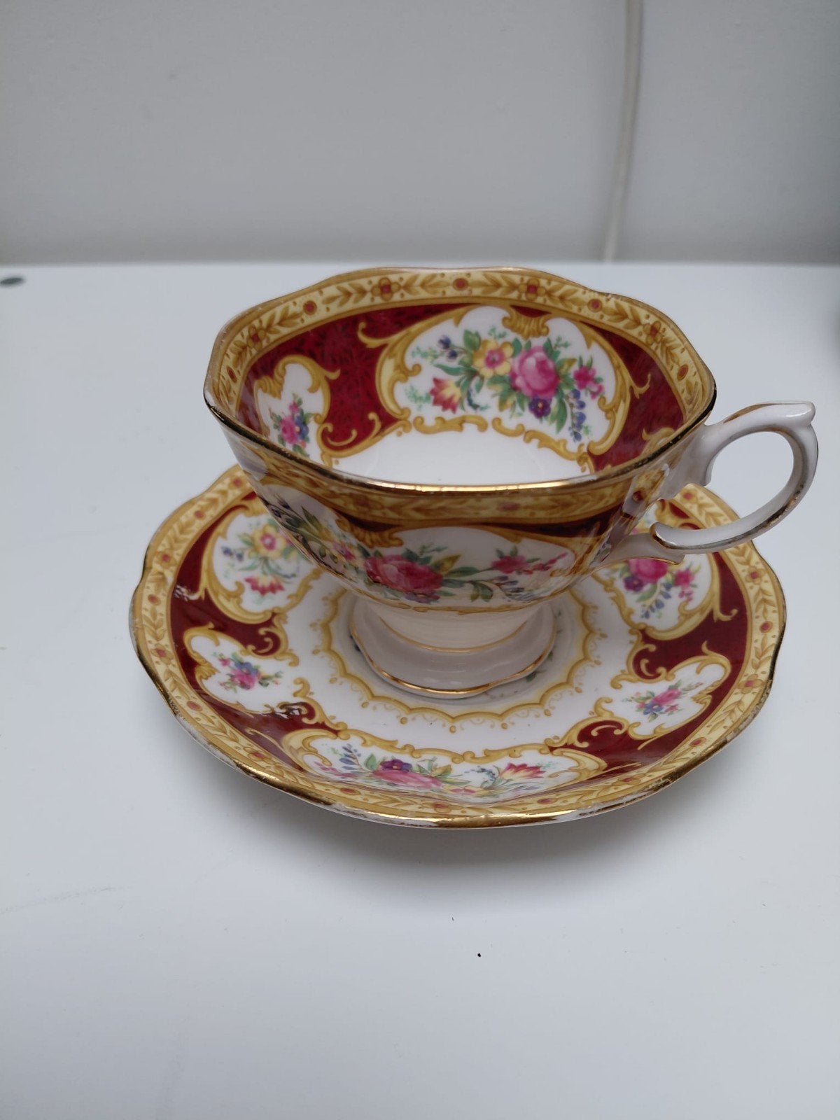 Kopje en schoteltje royal albert, Ophalen, Porselein, Overige stijlen, Kop(pen) en/of Schotel(s)