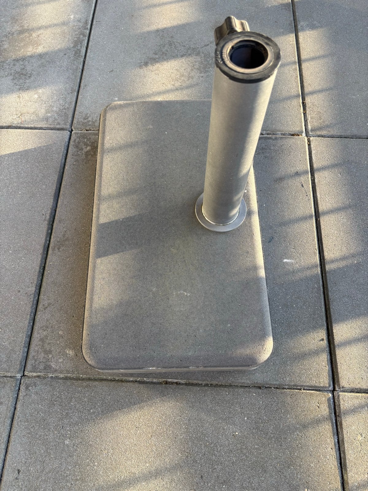 Parasolvoet met kleine betonnen voet 25kg, Ophalen, Zo goed als nieuw, Minder dan 1 meter, Parasolvoet