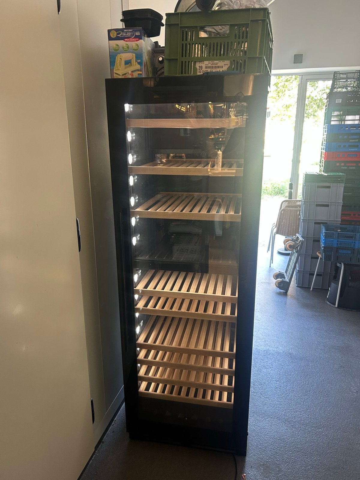 Schreuder&Waterman Wijnkoelkast SW180BT - Zo goed als nieuw, Witgoed en Apparatuur, Koelkasten en IJskasten, Ophalen, Zonder vriesvak