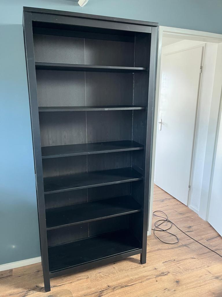 Zwarte Boekenkast met 6 Planken - Hemnes, Ophalen, Met plank(en), Gebruikt, 50 tot 100 cm