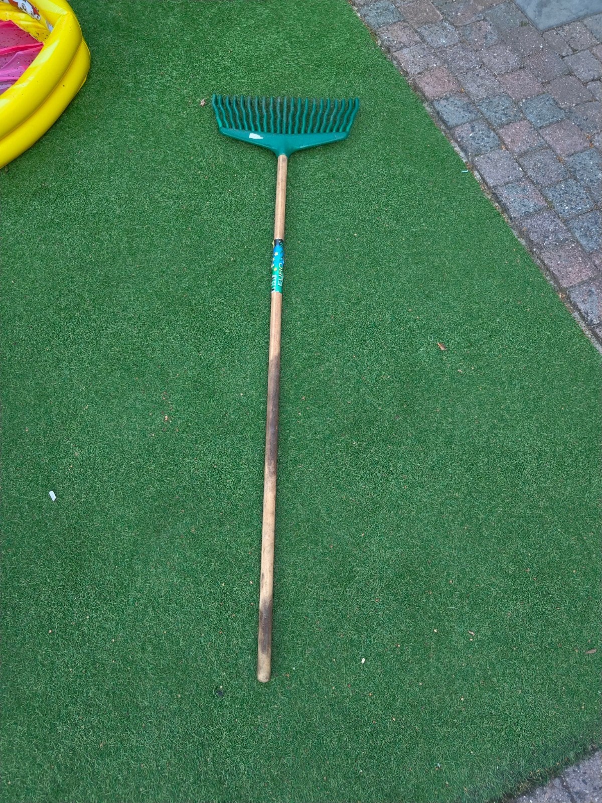 hark  bladeren voor tuin en gazon, Tuin en Terras, Ophalen, Zo goed als nieuw, Hark, Onbekend
