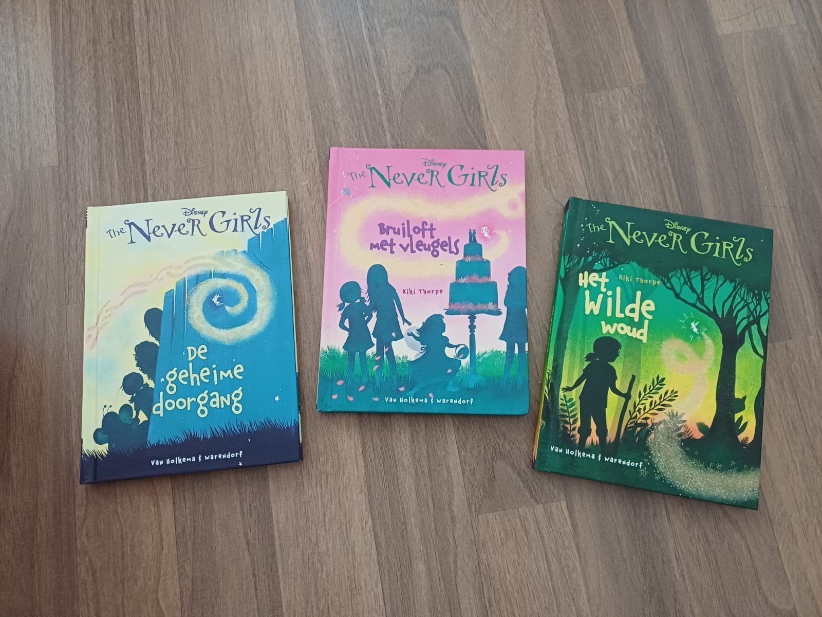 Disney The Never Girls (3 boeken), Ophalen of Verzenden, Zo goed als nieuw, Kiki Thorpe
