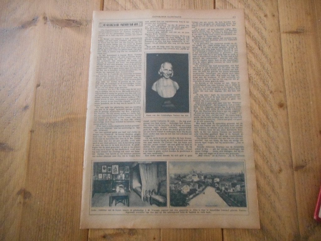 De gelukzalige Pastoor van Ars. 1923., Verzamelen, Ophalen of Verzenden, 1920 tot 1940, Nederland, Knipsel(s)