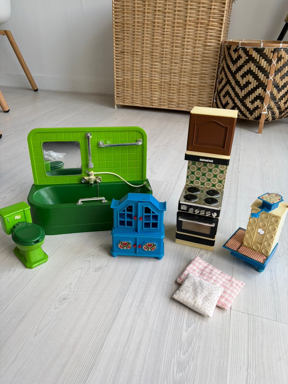 Fleur vintage meubeltjes, Ophalen of Verzenden, Zo goed als nieuw, Poppenhuis