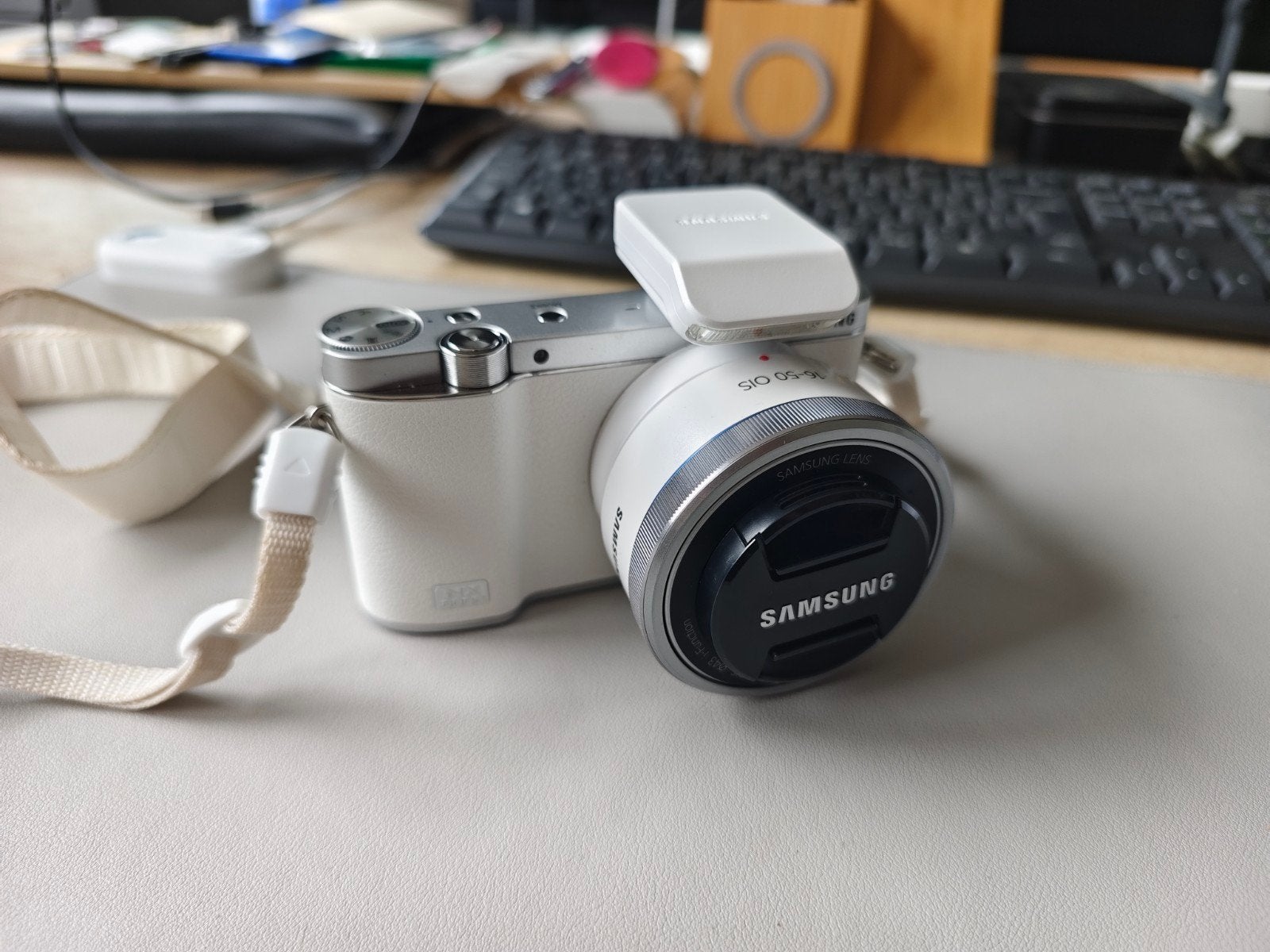 Samsung NX3000, Audio, Tv en Foto, Ophalen of Verzenden, 4 t/m 7 keer, Samsung, 20 megapixels