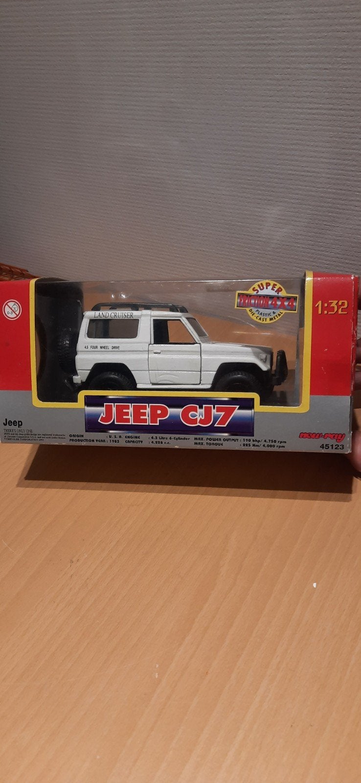 Toyota land cruiser schaal 1:32 van NewRay, Ophalen of Verzenden, Gebruikt, Auto, Overige merken