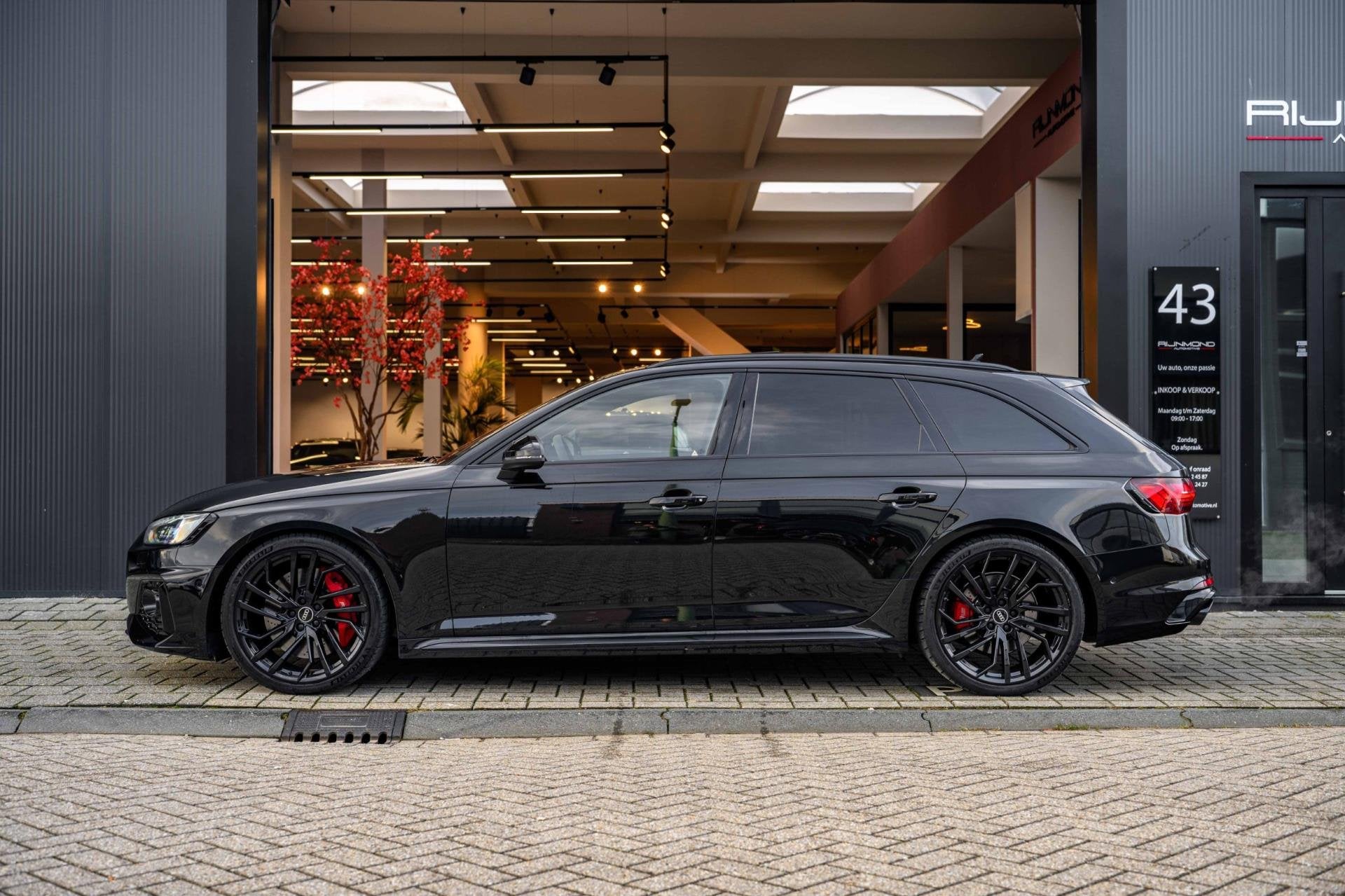 Audi A4 Avant 2.9 TFSI RS 4 Quattro |Massage|Head-Up|360-Cam, Auto's, Audi, Automaat, Dealer onderhouden, Gebruikt, Zwart