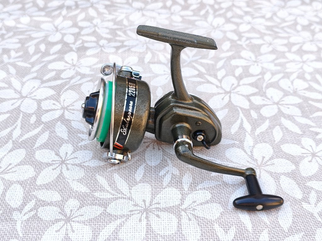 Shakespeare 2205 II (2205II) Ball Bearing Molen # vintage, Watersport en Boten, Ophalen of Verzenden, Gebruikt, Molen