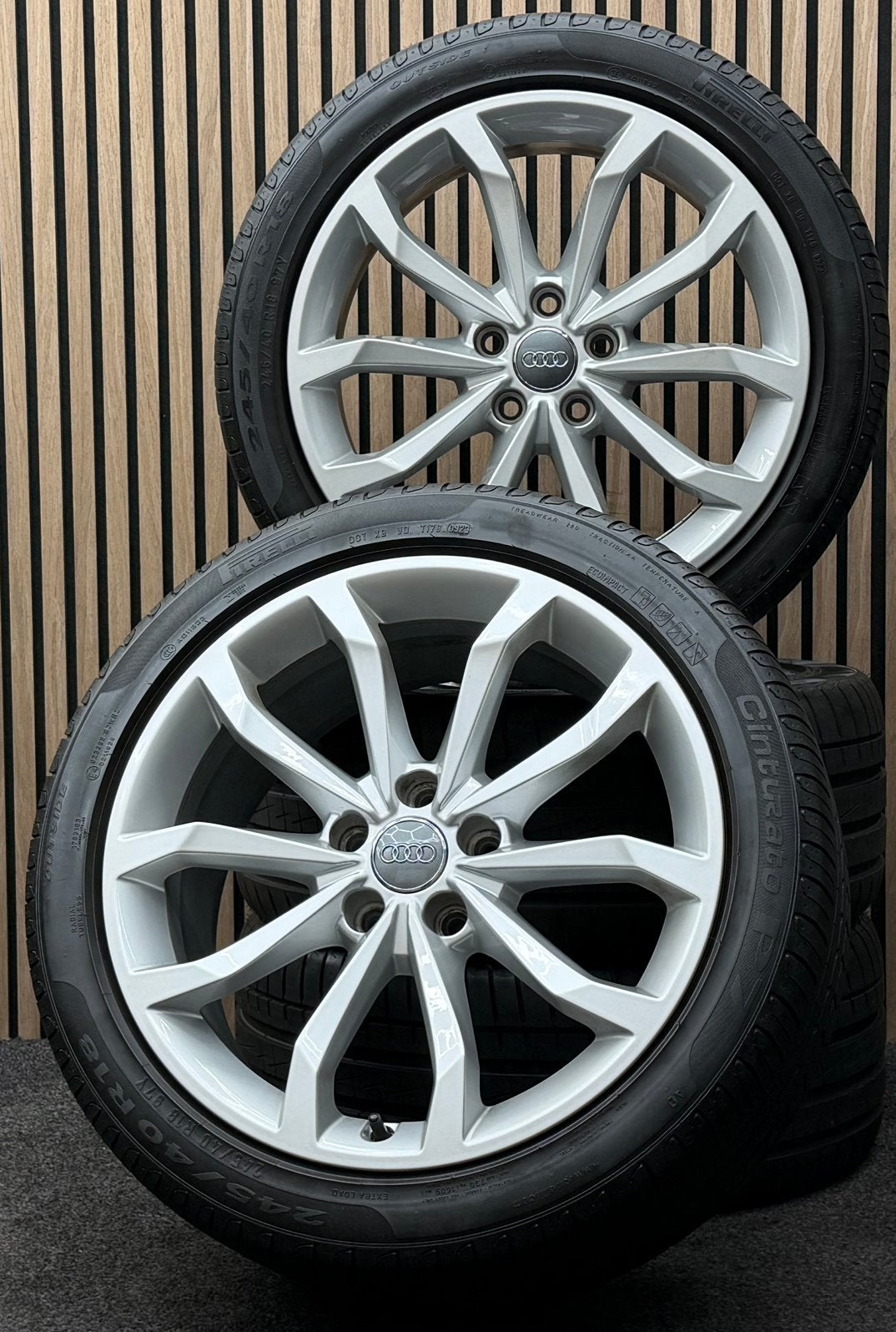 Originele 18 inch Audi A4 S4 B9 S-Line 5x112 ET40 245/40/18, Ophalen, 18 inch, 245 mm, .