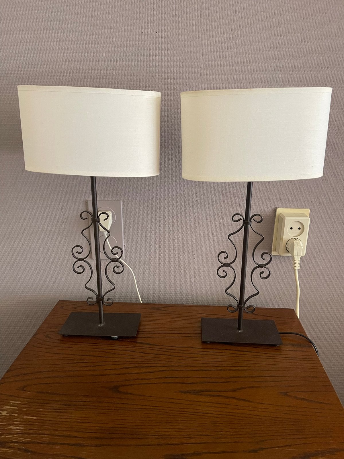 Set van 2 Vintage Tafellampen met Smeedijzeren Voet, Ophalen, Gebruikt, Overige merken, Vintage