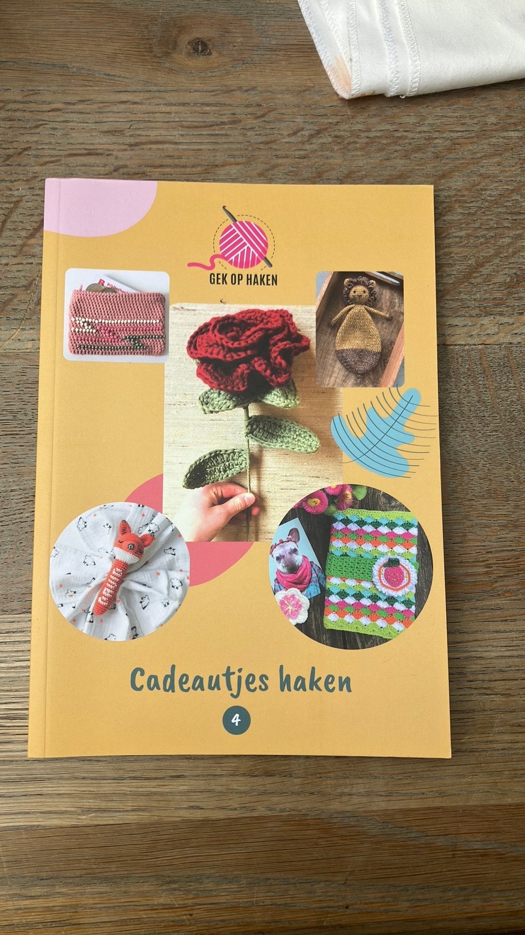 Cadeautjes haken- Gek op haken, Ophalen of Verzenden, Zo goed als nieuw, Haken, Patroon of Boek