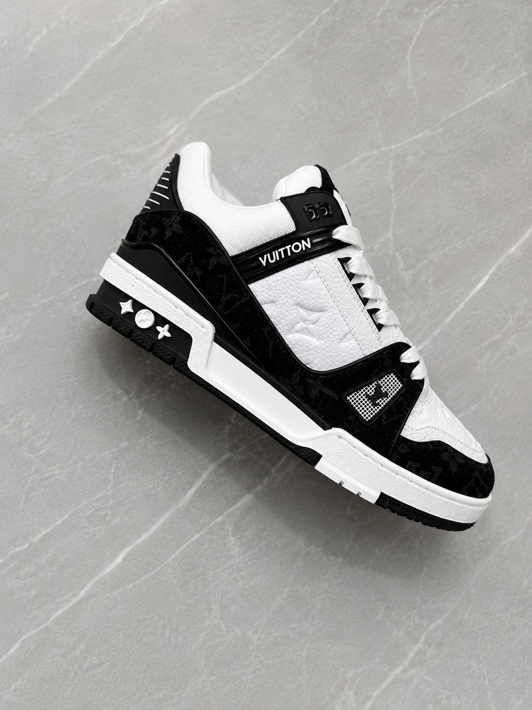 Louis Vuitton LV Trainer Sneakers Zwart Wit, Ophalen of Verzenden, Zo goed als nieuw, Zwart, Sneakers of Gympen