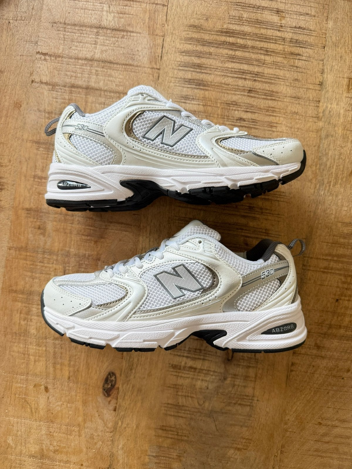 New Balance 530 - Silver White Metallic maat 40,5, Ophalen of Verzenden, Nieuw, Wit, Sneakers of Gympen