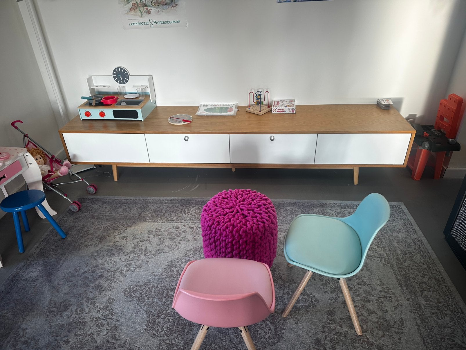 Sidetable, Ophalen, Zo goed als nieuw, Tapijt