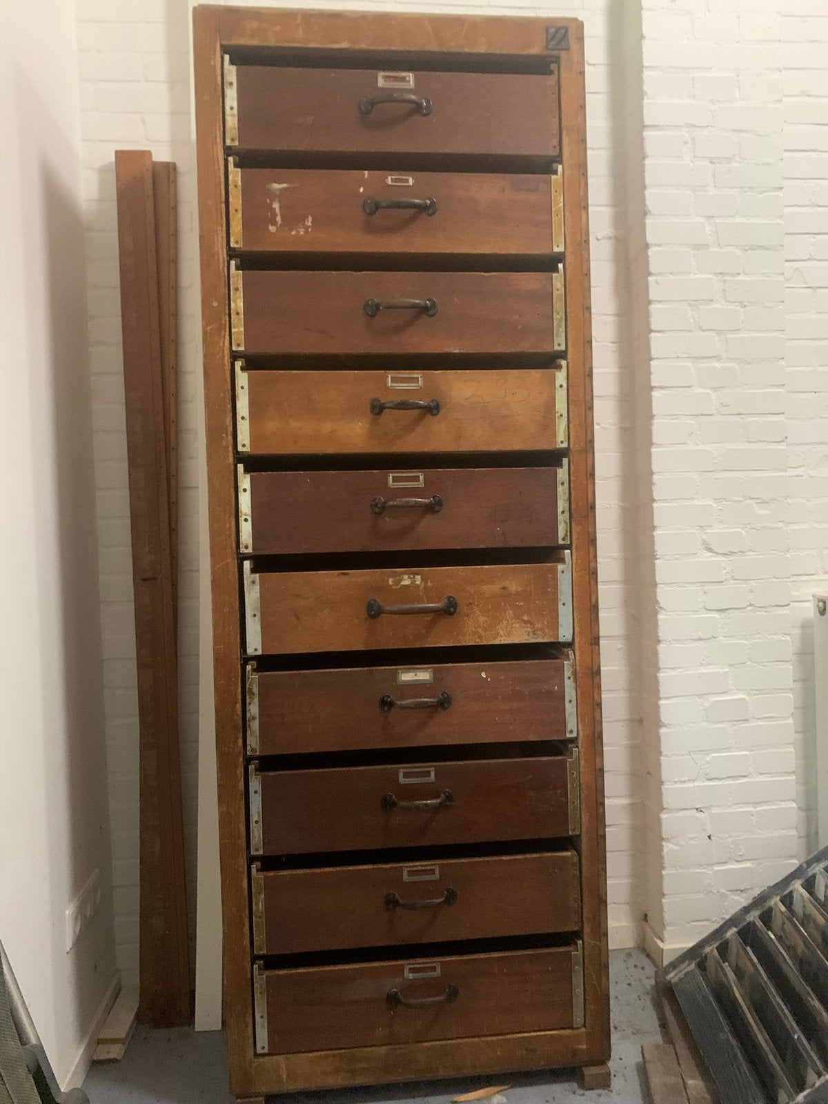 Oude ladekast / archiefkast, Ophalen