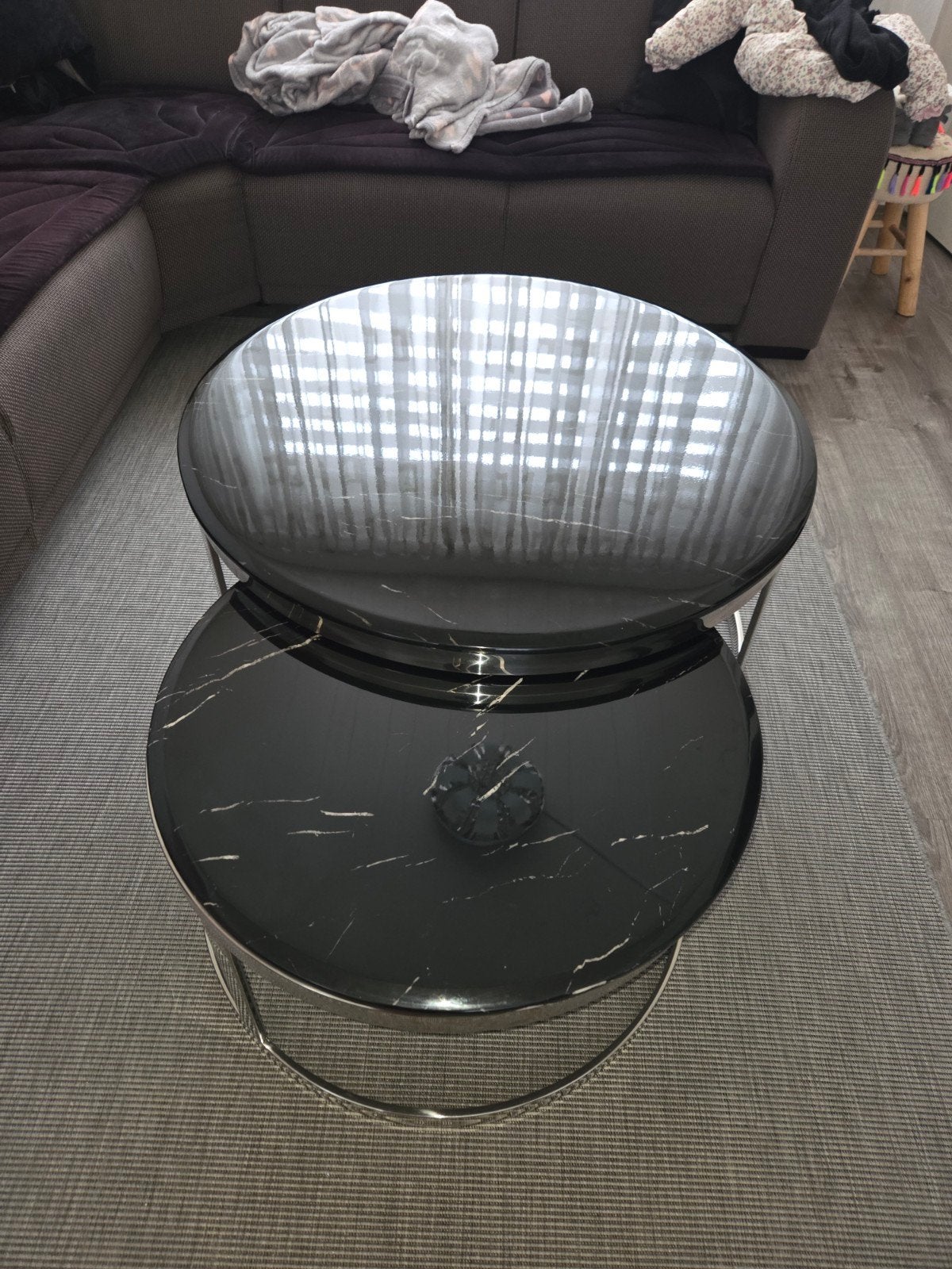 Salontafel set rond zwart marmerlook met zilveren frame, Ophalen, Gebruikt, 50 tot 100 cm, Overige materialen