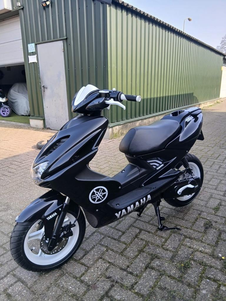 Yamaha aerox, Ophalen of Verzenden, Zo goed als nieuw, Benzine, Aerox