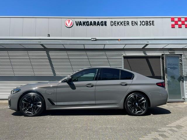 BMW 5-serie 545e xDrive High Executive, Auto's, BMW, 12 maanden, Gebruikt, Euro 6, 394 pk